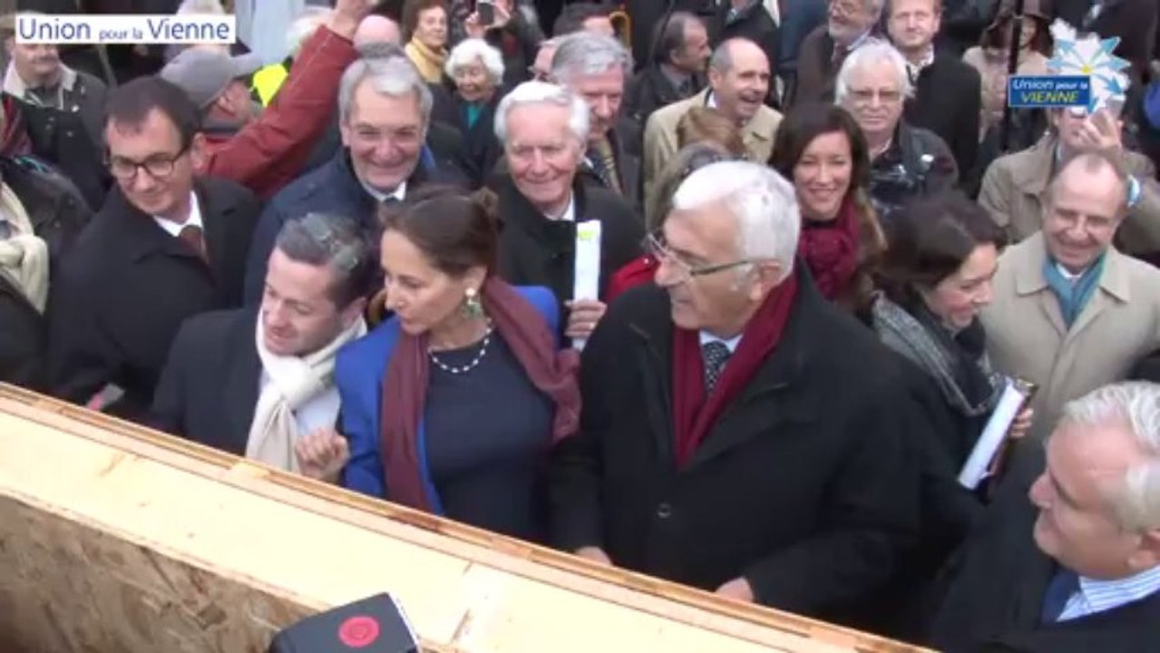 Pose de la première "planche" à Center Parcs