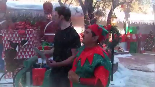 John Krasinski piégé par Jimmy Kimmel : maison décorée pour NOEL.