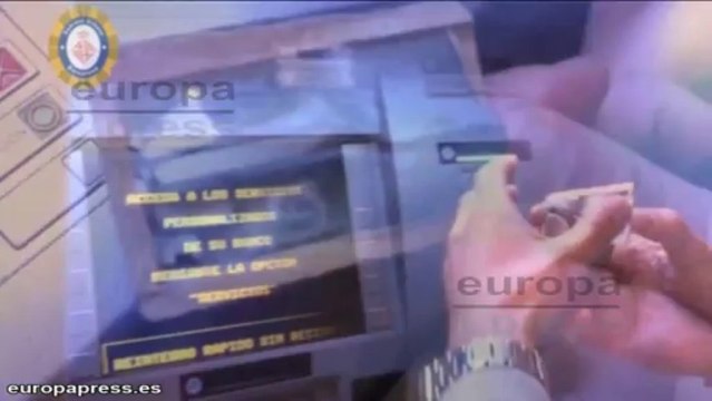 Instalaban cámaras para clonar tarjetas bancarias