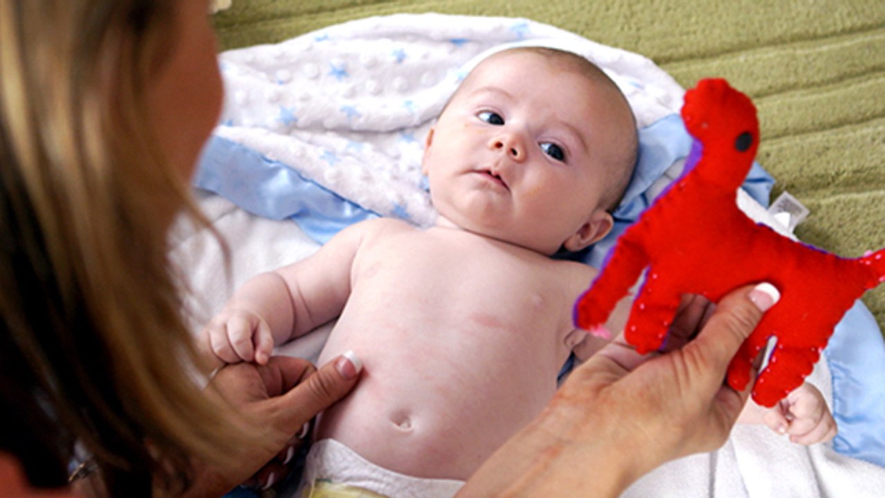 Grundausstattung für das neugeborene Baby