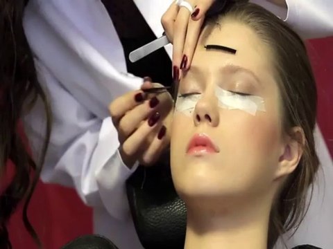 İpek Kirpik Nasıl Takılır İzle