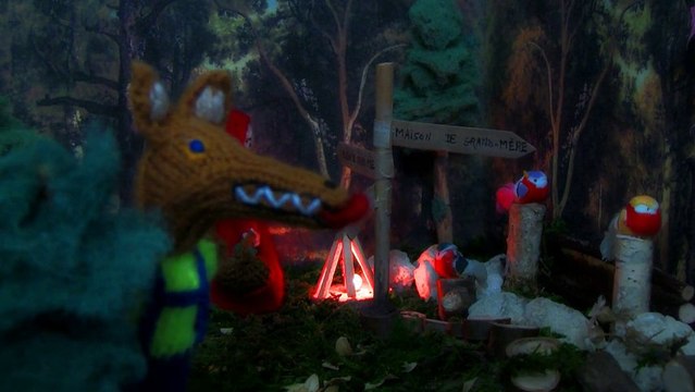 Un petit chaperon rouge en marionnettes: Oh grand-mère!