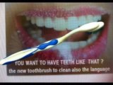 brosse Ã  dents  pour enfants  c'est la brosse qui s'adapte et non le contraire