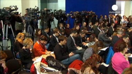 Merkel deja la puerta abierta a suavizar la condiciones del rescate a Grecia