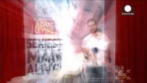 Miguel Bosé uomo latino dell'anno, Adam Levine quello più sexy del mondo
