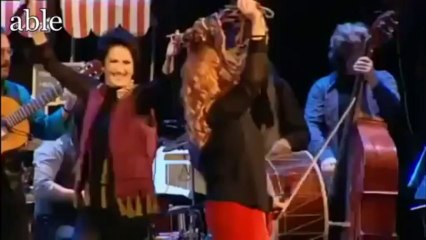 Σε όλα τα νησιά (Κρίνα του γιαλού) --- Άλκηστις Πρωτοψάλτη