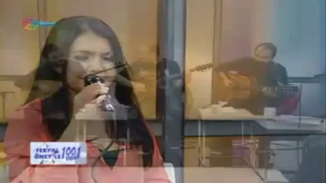 06 ilkay akkaya feryal öney ağ elime mor kınalar yaktılar 17.11.2013 feryal öney'le 1001 çiçek