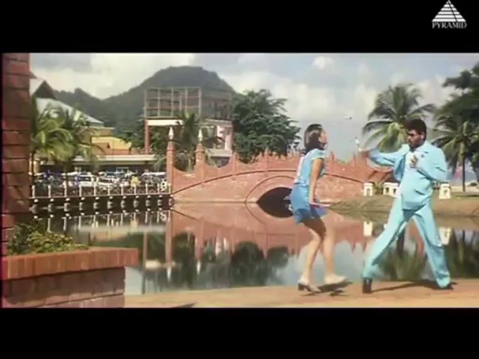 Alli Thandha Vaanam (2001) - Thom Thom
