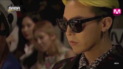 131122 HyoYeon & SeoHyun (During EXO's Perf.)