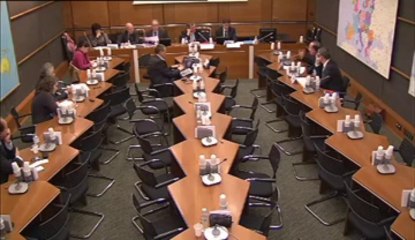 Auditions de M. Pierre Gattaz et de M. Vincent Moulin Wright - Jeudi 22 Novembre 2012