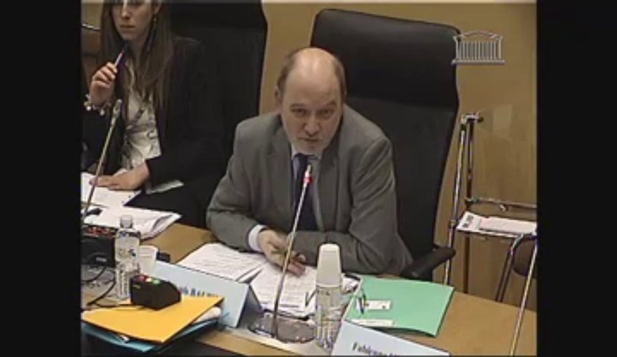 4ème table ronde : Perspectives d'évolution de l'industrie automobile? Relations constructeurs/équipementiers, entreprises/sous traitants? Mondialisation et partenariats ? Tirer parti du développement dans les pays émergents ? - Mardi 19 Mars 2013