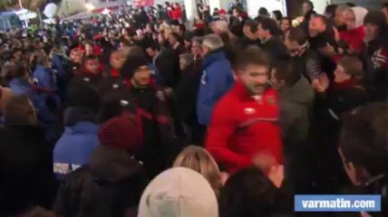 2013-11-23-08-13-47-406  L'arrivée des joueurs du RCT à Mayol