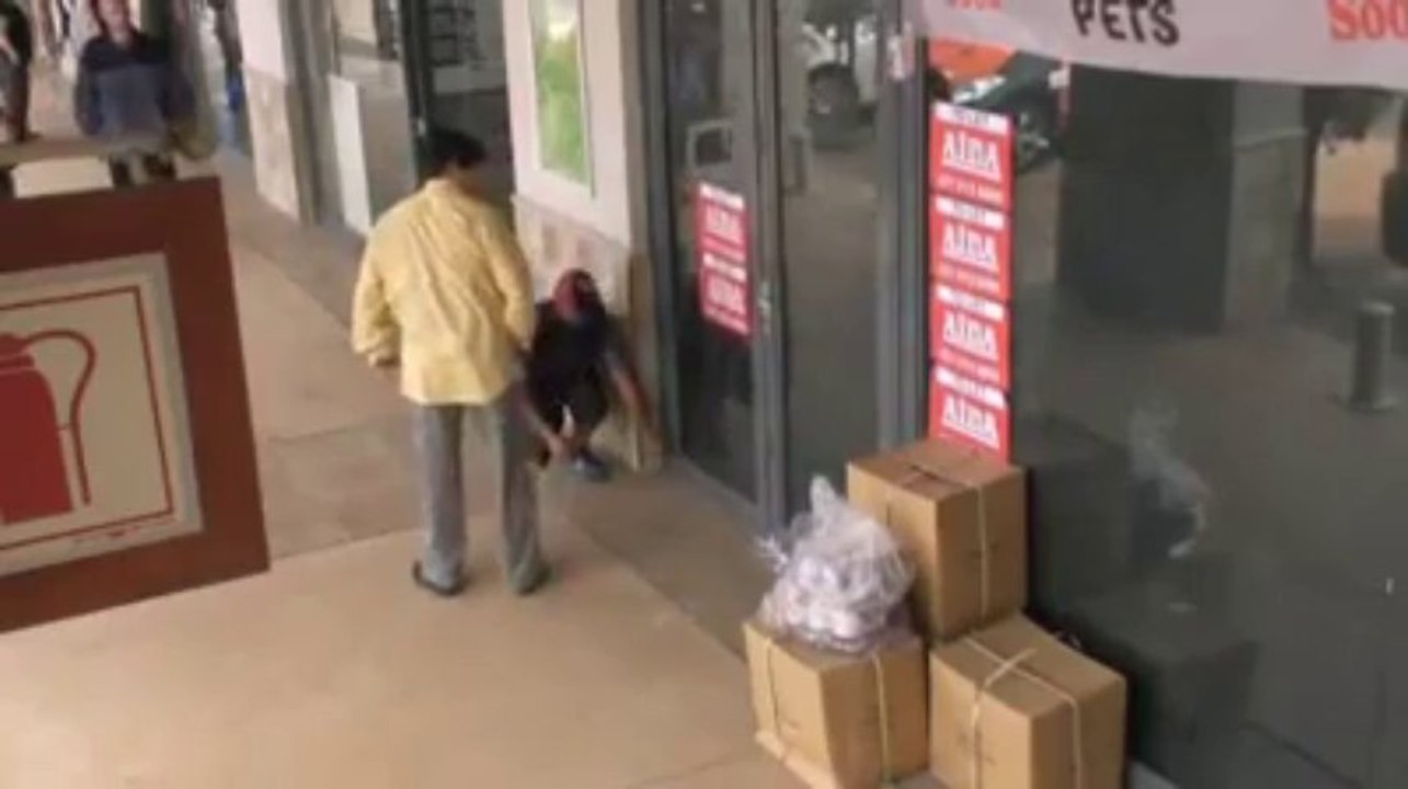 This is so FUNNY!!! lol!! [Must Watch] _ Watch Facebook Videos - Download - Share