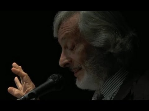 Napoli - Leo Gullotta rende omaggio a Giuseppe Patroni Griffi (22.11.13)