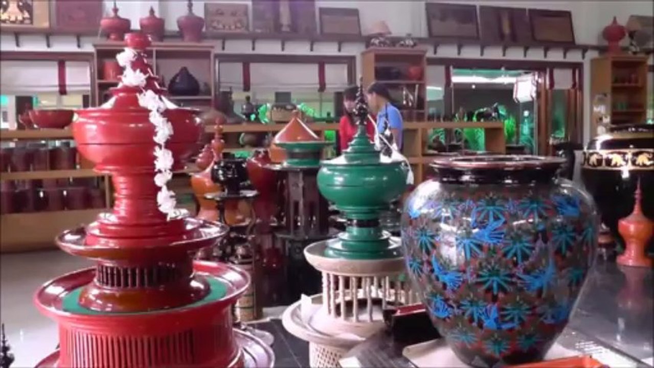 Fabrique et magasin de laque à New Bagan (Birmanie)