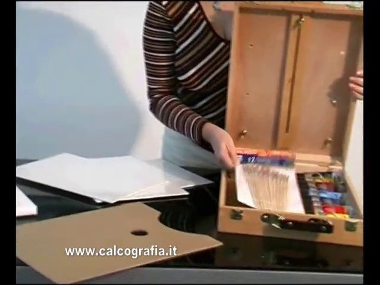Cassetta cavalletto con colori acrilici reeves - Video Dailymotion