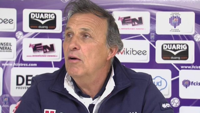 Conférence de presse FC Istres - Nîmes Olympique (4-2) : José PASQUALETTI (FCIOP) - Victor ZVUNKA (NIMES) - 2013/2014
