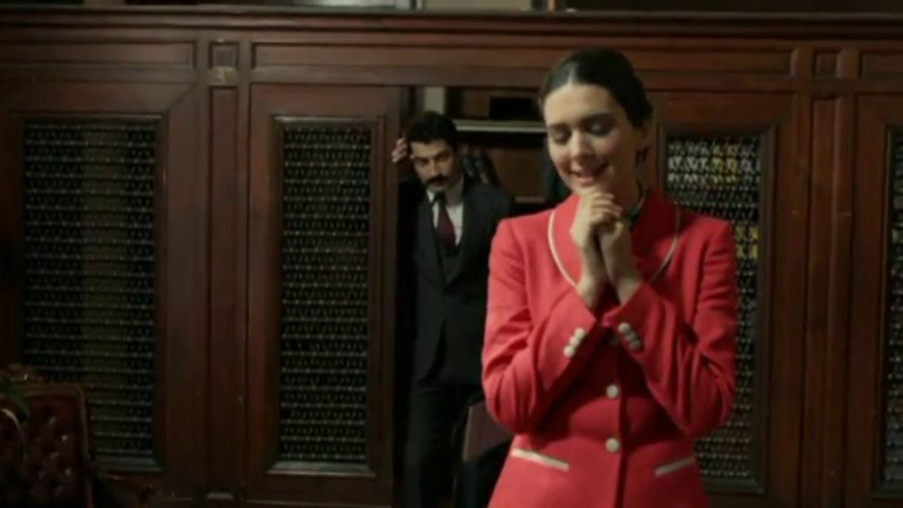 Karadayi 13.Bölüm Feride Şarkı Sahnesi - WWW.DUYGUMSESLİ.COM