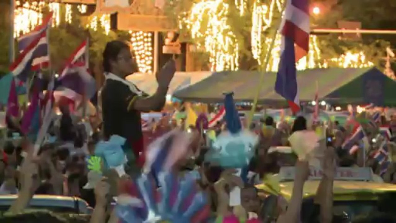 Bangkok: des dizaines de milliers de manifestants