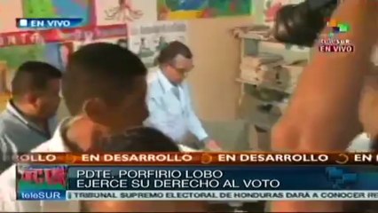 Acude a votar presidente de Honduras en comicios generales
