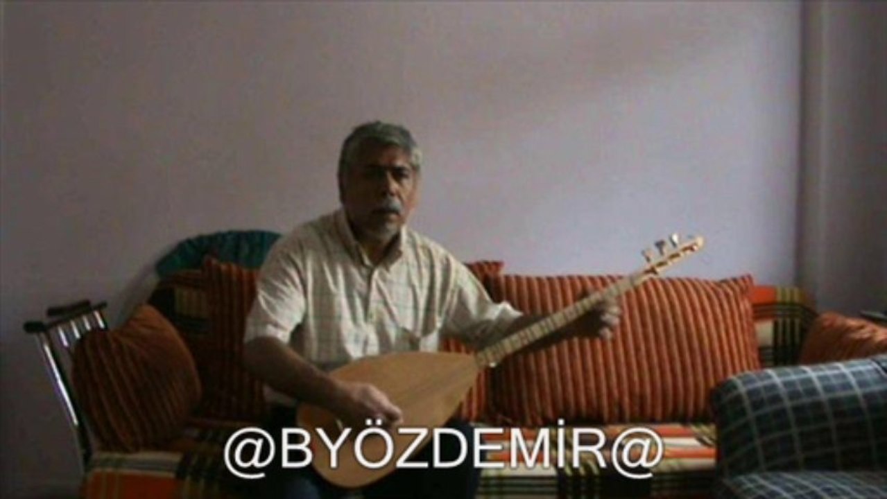 KARALARMI GİYDİN ALIN ÜSTÜNE