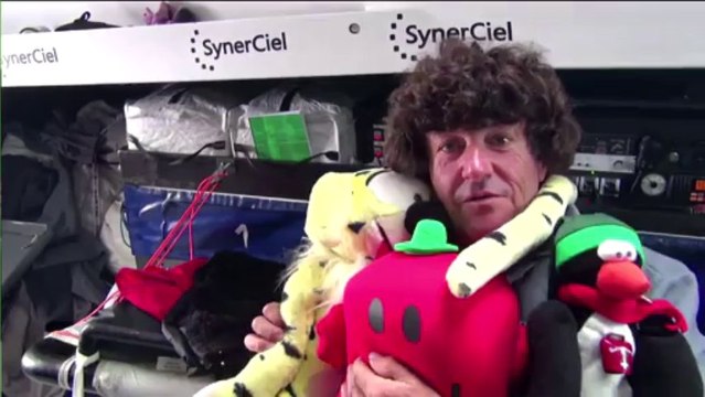 Porte bonheur, vêtements : les affaires personnelles des skippers à bord de leur Imoca 60