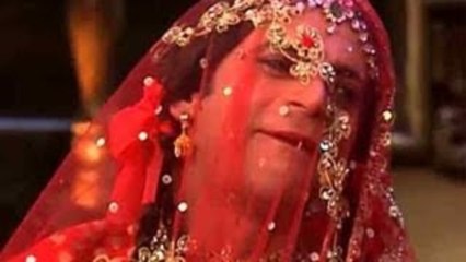 New Gutthi On Comedy Nights With Kapil - CHECK OUT