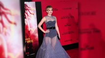 Jennifer Lawrence incómoda con vestido transparente