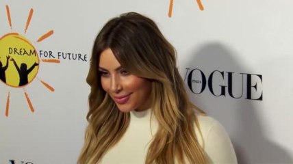 Kim Kardashian subasta su ropa vieja para ayudar víctimas del Typhoon