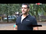 Is Salman Khan taking pot-shots at Shahrukh Khan's flops - Twitter Response #PBNews