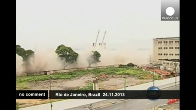 Brazil: Large stretch of bridge destroyed as part of port re-development