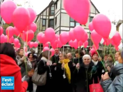 Lâcher de ballons pour les femmes battues