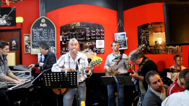 Entre New-York et Hong-Kong de JP BARASTIER en Live au Café du Théâtre avec ses musiciens