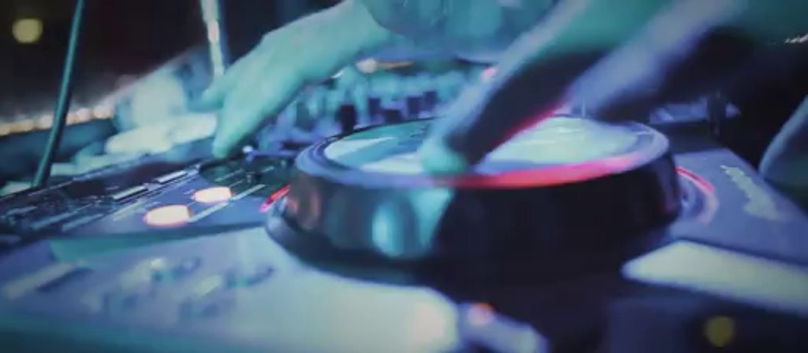 Molla & Marquis feat. Marti Ray - Just Because Of You - Videoclip HD