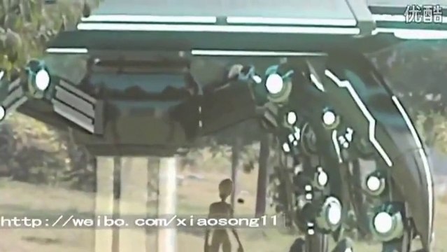 U.F.O.'s and E.T.'s: One Craft And Two E.T.'s. (Both Man Shaped)