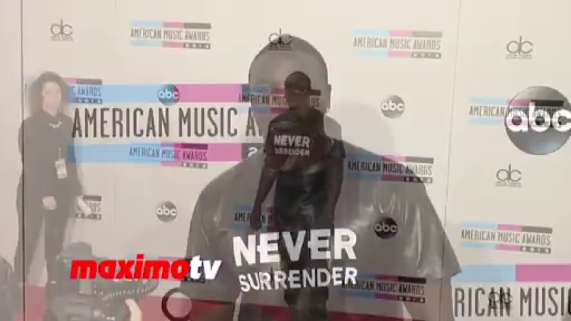 ⁣AKON AMAs 2013