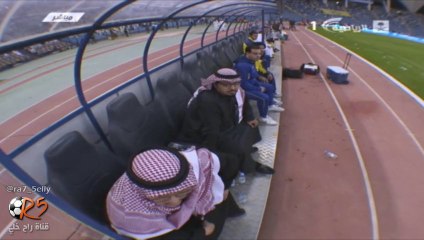 لقطات من الكاميرات المثبتة على مقاعد بدلاء #النصر و #الهلال