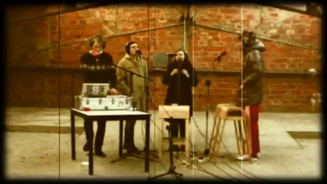 FM BELFAST - Underwear (FD Session)(360p_H.264-AAC)