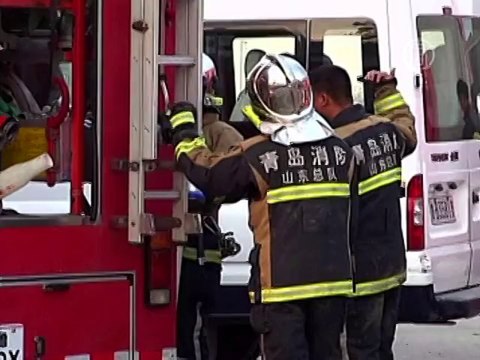 Растёт число жертв взрыва нефтепровода в Циндао