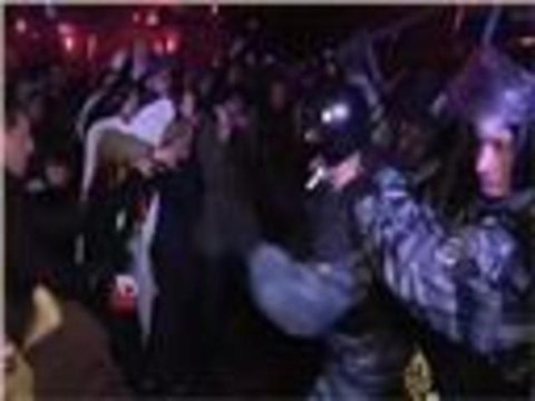 مواجهات بين الشرطة ومتظاهرين في أوكرانيا