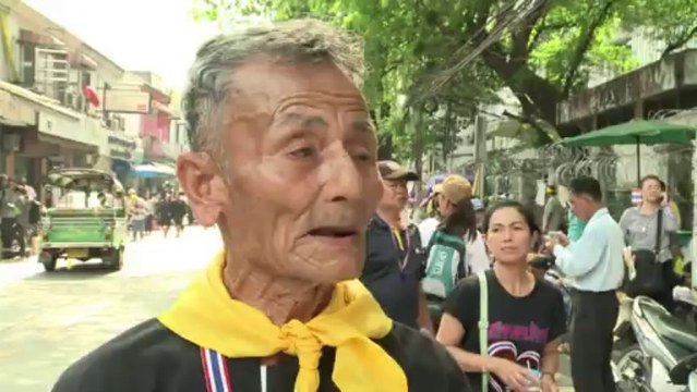 Thai political protests paralyse more ministries