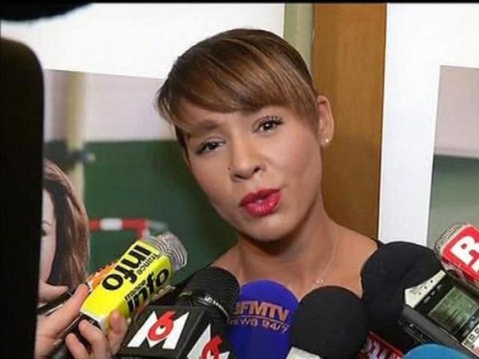 Harcèlement: Chimène Badi soutient la campagne de sensibilisation - 26/11