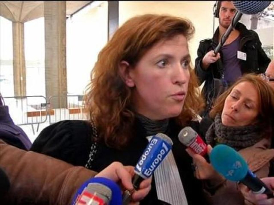 Procès des "tournantes": l'avocate d'un accusé dénonce le huis-clos - 26/11