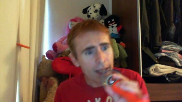 Wiwi égratigne soca city de Charles D. Lewis