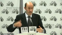 Rubalcaba pide un careo entre Bárcenas y Cospedal