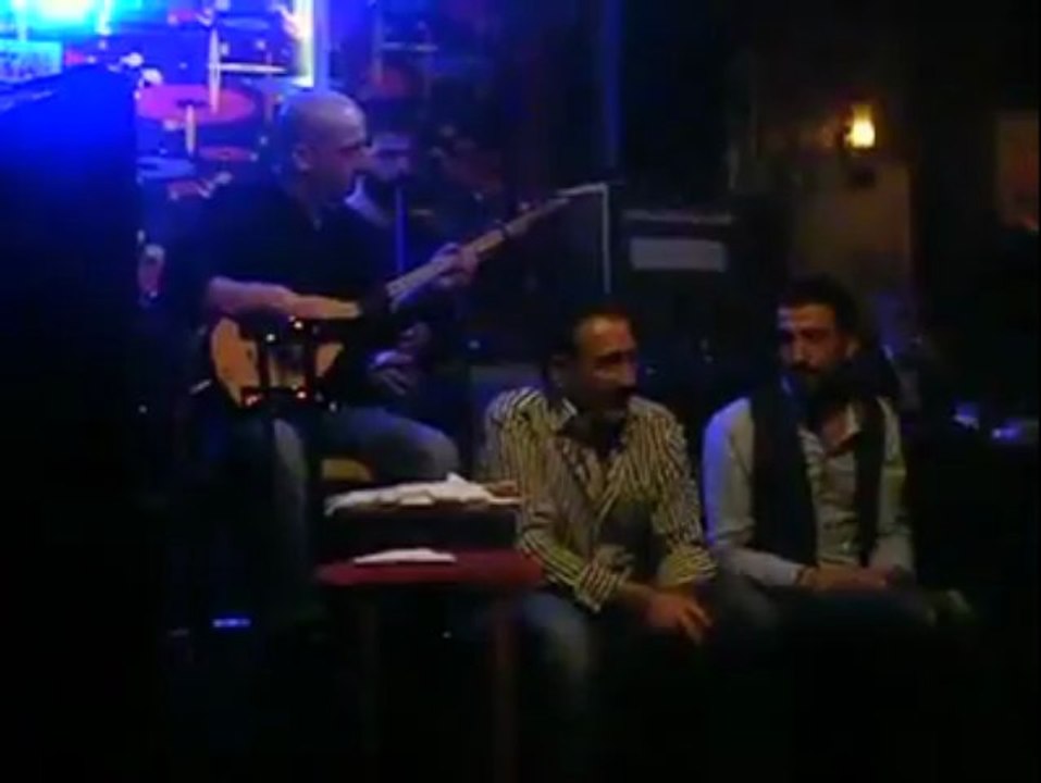 Coşkun Tüzün - Kolların boynuma dola gidelim (U.H) _ İki ku