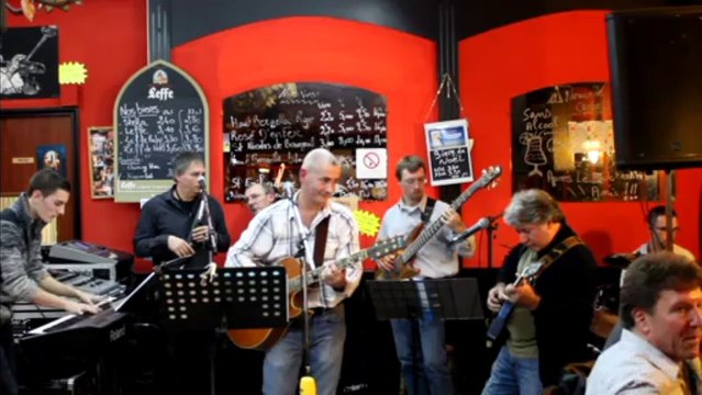 Voilà l'été mademoiselle de JP BARASTIER en Live au Café du Théâtre avec ses musiciens