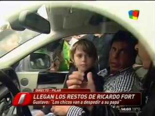 La familia despide a Fort en el cementerio