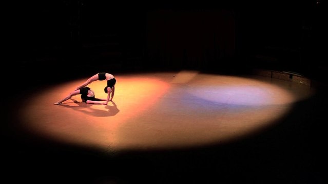 Solos (plan d'ensemble) Compagnie Rions Noir