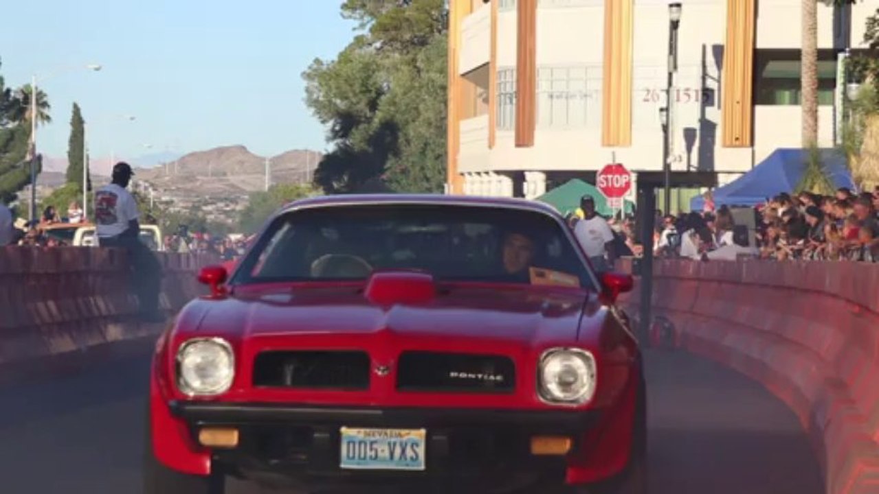WHEN THIS GUY SPINS HIS WHEELS THE CAR AND CREW AND CROWD DISAPPEAR - LAS VEGAS